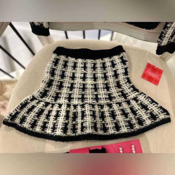 4T Isaac Mizrahi Black and White Knit 4 Piece Chanel Style Soft Tweed Outfit NWT - Picture 5 of 15